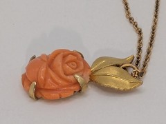 Krementz Carved Coral Rose Flower With Gold Tone Leaves Pendant On 17.75″ Chain.