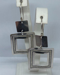 Vintage beautiful earrings Silver 925 Ukraine. Women’s jewelry. Weight 3.51 g.