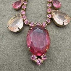 Vintage Art Deco Era Huge Raised Pink Faceted Oval Rhinestone Link Necklace