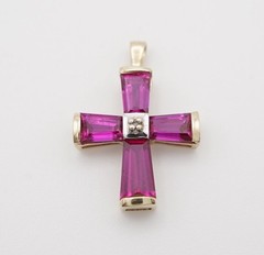 Vintage 10k Yellow Gold Ruby Cross Pendant. (4) Tapered Baguettes