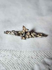 Vintage Delicate Silver and Pearl Ivy Leaf Brooch/Pin