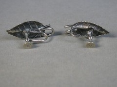Vintage Sterling Silver Leaf Earrings Screw Backs 3.1g #J4457