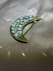 Unusual Antique Victorian Crescent Moon Brooch Prong Set Rhinestones Pin 1880s