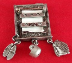 VTG c1980’s DANECRAFT MVP BASEBALL PHOTO FRAME DANGLE CHARM PEWTER BROOCH PIN