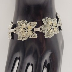 Vintage 1950s Silver Tone Mesh Leaf Bracelet Mid Century Rhinestone Panel Link