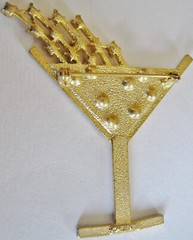 COLLECTION! 5 VINTAGE COCKTAIL DRINK PINS, WAITER, DIRTY MARTINI. BUBBLY, WINE