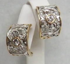 MAGNIFICENT VINTAGE 18K GOLD & DIAMOND EARRINGS
