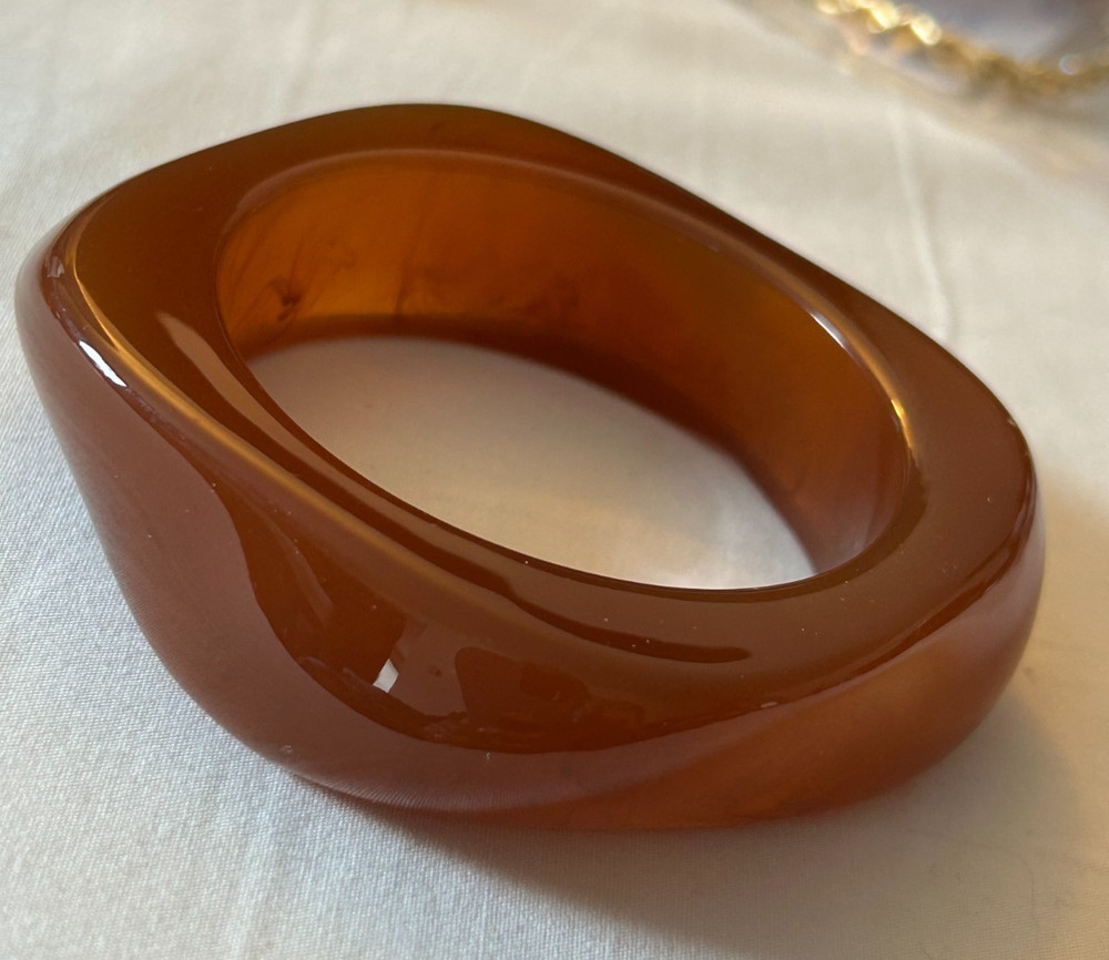 Vintage Acrylic Resi Bangle Irregular Geometric statement Bracelet Amber Color