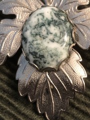 Vintage Brooch Maple Leaf Dark Green Cabochon Stone Silver Tone Pristine Cond