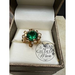 Vintage 14K Gold Hollywood Regency Ribbon Ring | Simulated Emerald 9.28g Sz 6.5