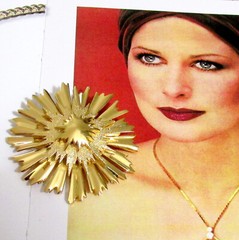 VTG LARGE 2 1/4″ SPIKY MONET GP TIERED “STARBURST” DOMED BROOCH PIN RUNWAY EXC