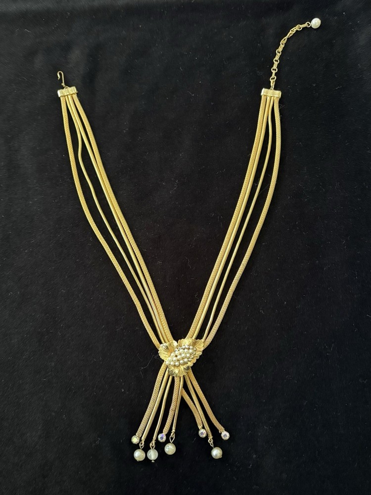 Gold Tone Leaf Necklace White Faux Pearl Round