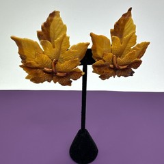 Vintage Maple Leaf Earrings Light Weight Earthy shade Realistic Leaves Celluloid