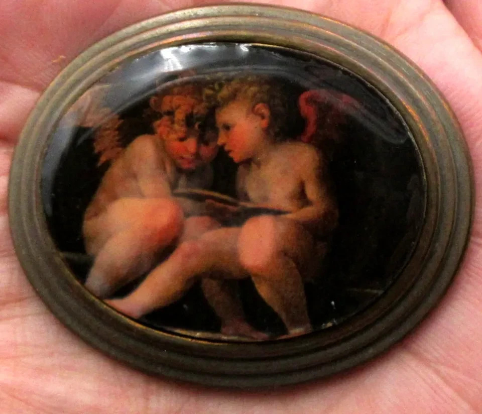 VTG SIGNED TWO WOMAN CHERUB ANGELS WINGS Brooch Pin Bronze gold tone Christian