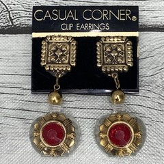 Vintage Casual Corner clip On earrings Lucite
