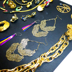 Vintage retro gold tone jewelry lot 1980’s necklace earrings bracelet enamel