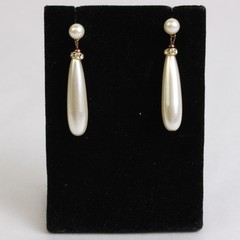 Unmarked White Faux Pearl Drop Earrings Gold-Tone Metal