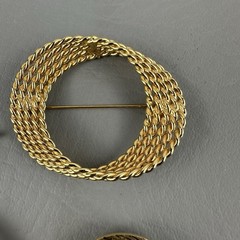 Vintage Brooch Pin Lot 14 Gold Tone Avon AJC Floral Mixed Costume