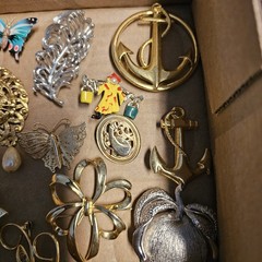 Vintage to Modern Broochs Pins Hat Pins Lot of 61 Pieces All Wearable