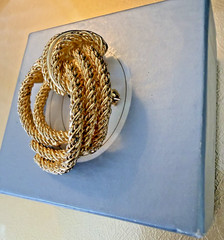 Christian Dior Classic Gold Tone Twisted Knotted Rope Round Brooch Pin, 1 1/2″