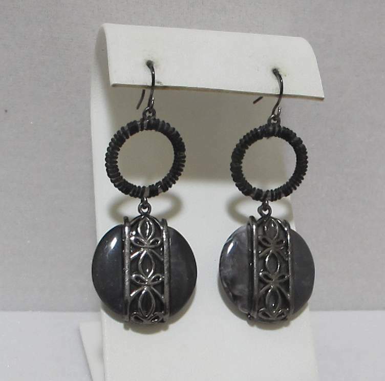 Vtg Gun Metal Black Wrapped Grey Lucite Disk Dangle Earrings Pierced