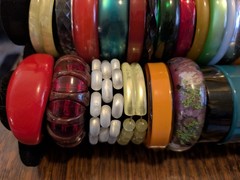 Lot Of 41 Vintage Plastic Bracelets! Lucite, Acrylic, Etc! Wow!
