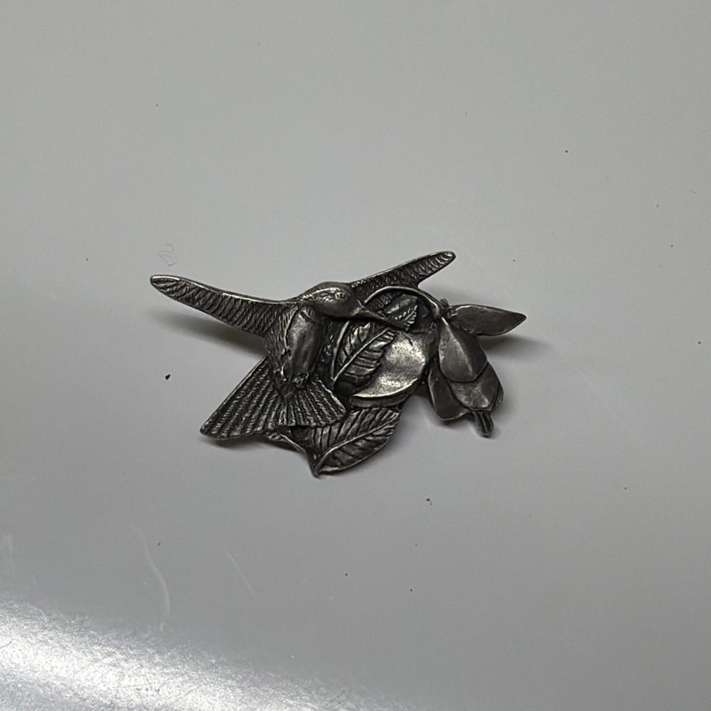 BIRDS AND BLOOMS PEWTER HUMMINGBIRD PIN BROOCH PREMIER ED 1995. Simulated