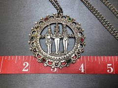 VINTAGE EGYPTIAN REVIVAL EGYPTO MEDALLION AGED SILVER TONE NECKLACE JEWELRY