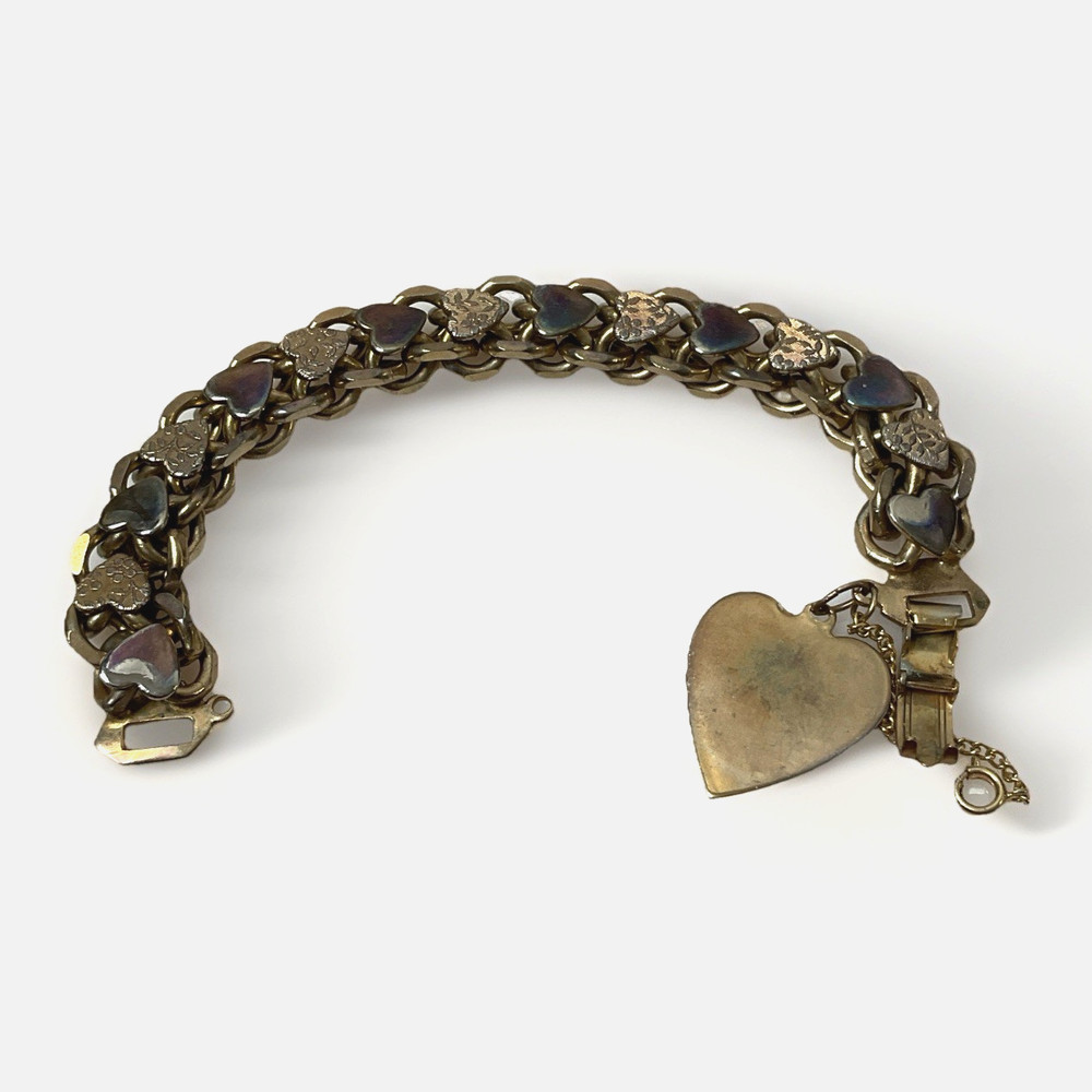 Vintage Gold Tone Chunky Heart Link Bracelet Textured Fold Over Clasp Charm 6.75