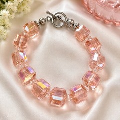 VTG Peach Pink AB Crystal Cube Bead Bracelet Silver Tone Toggle Clasp Sparkly
