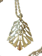 Vintage CROWN TRIFARI Signed Pendant Necklace Gold Trifarium Rope Chain