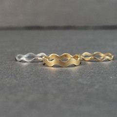 Avon Fashion Waves Ring 7.75 Silver Gold Two Tone Band Stackable Layer Vintage