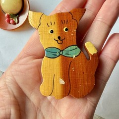 Antique NOVELTY BROOCH LOT Vintage 1940s 1950s Bakelite ? Wood Mother Heart Pin
