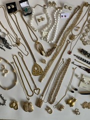 Vintage Jewelry Lot 71 PC Coro Joan Rivers Lisner Trifari Many Signed