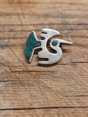 Vintage Sterling Silver And Malachite Ethnic Bird Brooch