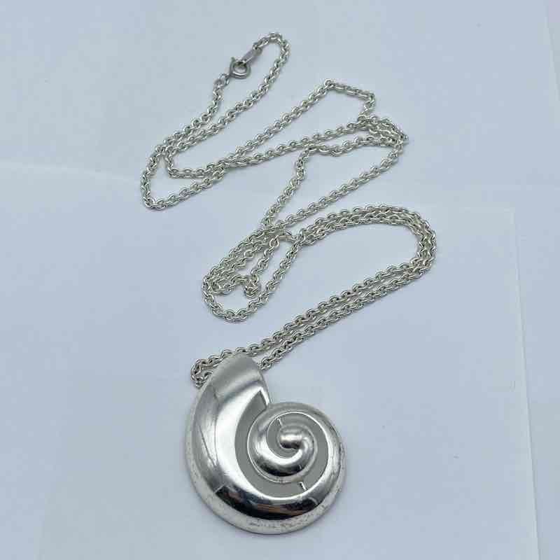 Trifari Sterling Silver 925 Nautilus Shell Pendant Necklace 35″ 42.5g