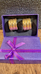 Vintage Ribbed Gold Tone C-shape Earrings Pierced