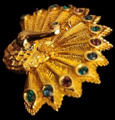 Vintage Gold Tone Rhinestone Figural 3-D Peacock Brooch