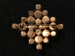 Vtg BEAUTIFUL Gold Tone Orange-Gold-Green Signed Made In AUSTRIA Crystal Brooch