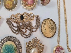 Vintage Estate Jewelry Lot Brooches Ring Locket Pendant Cameo Victorian Style