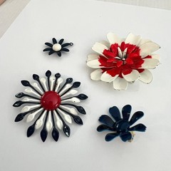 Vintage 1960s Red White & Blue MOD & NICE!! Enamel Flower Brooch Pin Earring Lot
