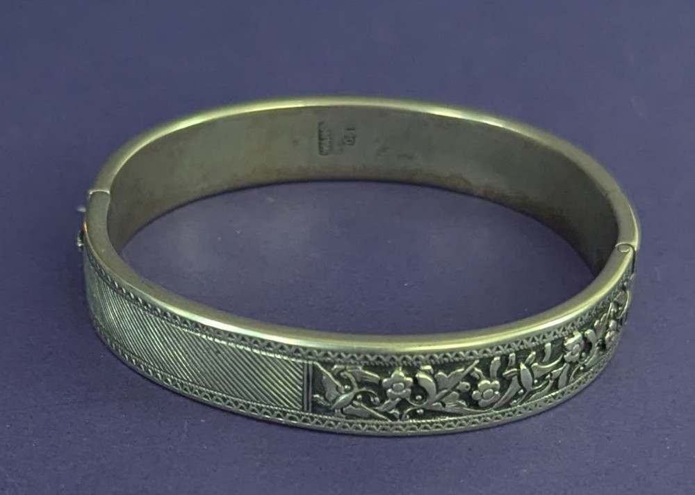Rare Wang Hing Sterling Silver Bracelet Chinese Export Signed Butterfly Motif