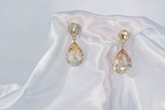 Vintage Unbranded formal light brown double tear drop dangle clip on earrings