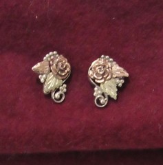 VTG Dainty Black Hills Gold and Sterling Silver Pierced Earrings 1.67g Rose Leaf
