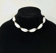 Signed BSK White Thermoset Choker Necklace Vintage Hook 15.5 Inches
