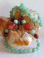 ESTATE APPLE GREEN JADE CARNELIAN HAND CUT MELONS NECKLACE 30″ LONG 10 MM 110 GR
