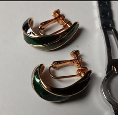 Vintage Seiko & Pulsar Women’s Watches Jewelry Lot w/ Red & Green Earrings