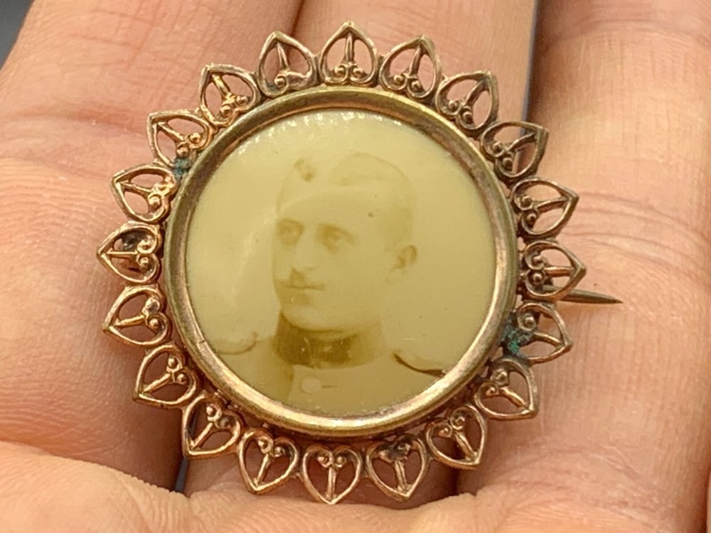 Antique Gold Filled Mourning Military Officer Photo Pin Brooch Marked c.1920’s