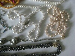 23 Vintage Pearl Chain Glass Silver Gold Rhinestone Necklace Cameo Beaded Lot