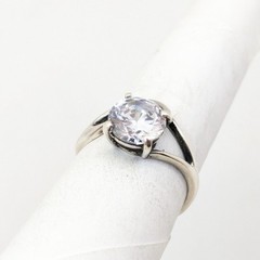 Vintage Elegant RING Silver 925 with Bright Stone-size: 7.5US(17.5mm) Ukraine#16
